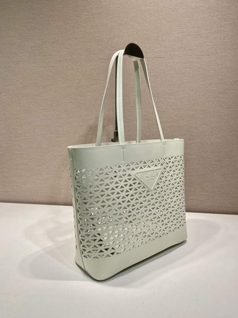 Pra*a tote bags